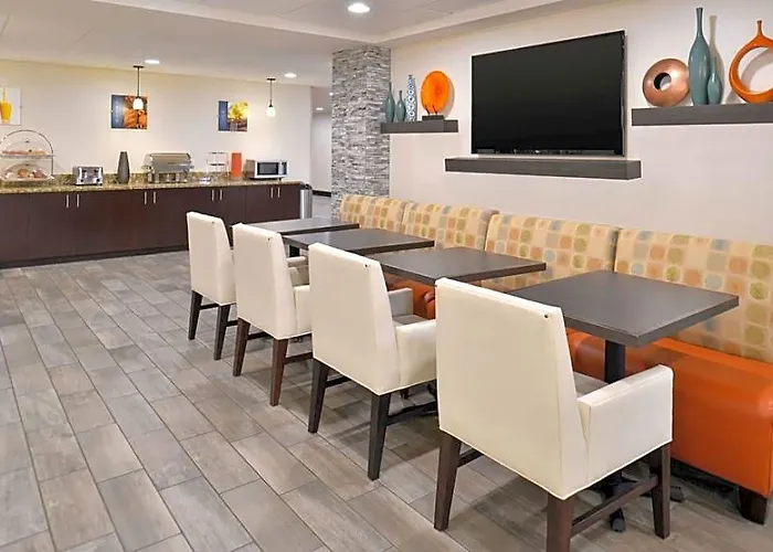 Western Chicagoland - Hotel 4*