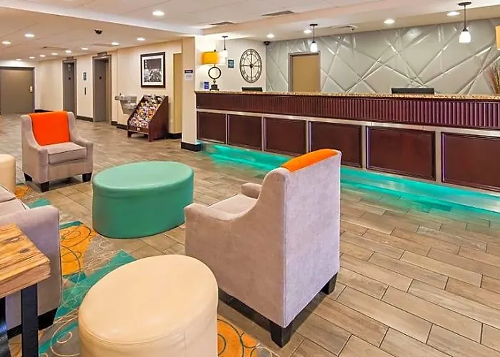Western Chicagoland - Hotel 4*